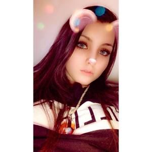 Meet your Posher, Emilee